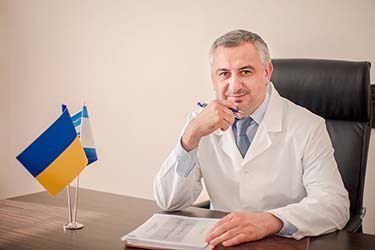 Главный врач Игорь Шишка: "Дорогие коллеги, пациенты, друзья, с наступающим Новым Годом и Рождеством Христовым!"