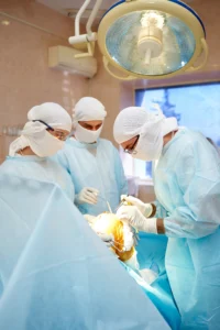Операція ендопротезування кульшового суглоба в обласній лікарні Запоріжжя