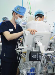 Врачи дают надежду на жизнь пациентам с разрывом аорты в Запорожской областной клинической больнице