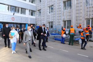 Областную больницу с рабочим визитом посетил Министр развития громад и территорий Украины