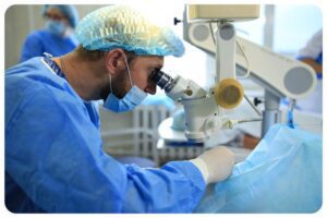 Лікування макулярного розриву сітківки у Запоріжжі
