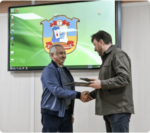 Вручення почеснох грамоти кабінету Міністрів України директору ЗОКЛ