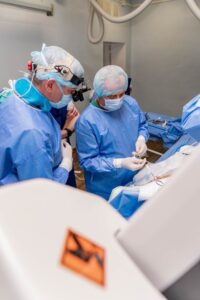 КАРДИОХИРУРГИ ОБЛАСТНОЙ БОЛЬНИЦЫ ЗАПОРОЖЬЯ ВЫХОДЯТ НА НОВЫЙ УРОВЕНЬ ОПЕРАЦИЙ (3)