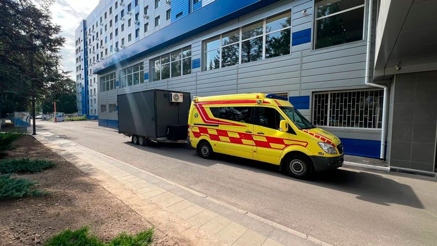 ДОПОМОГА ЗАВЖДИ ПОРУЧ: медики Запорізької обласної клінічної лікарні провели виїзний прийом для жителів Михайлівської громади